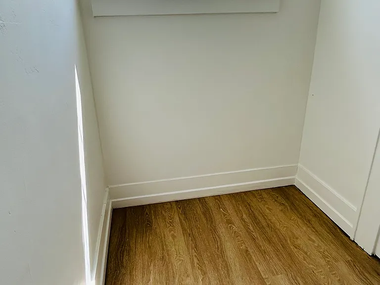2200 Iron St — Photo 22
