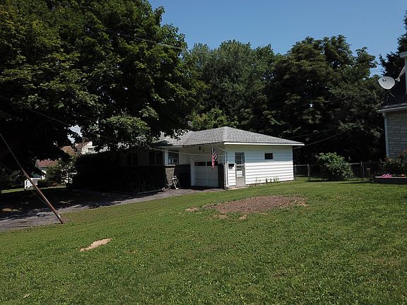 2nd image of 16 Colonial Dr
