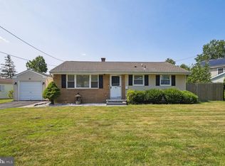 19 Jean Dr, Hamilton, NJ 08690