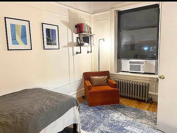 3rd image of 131 Sterling St APT 3A