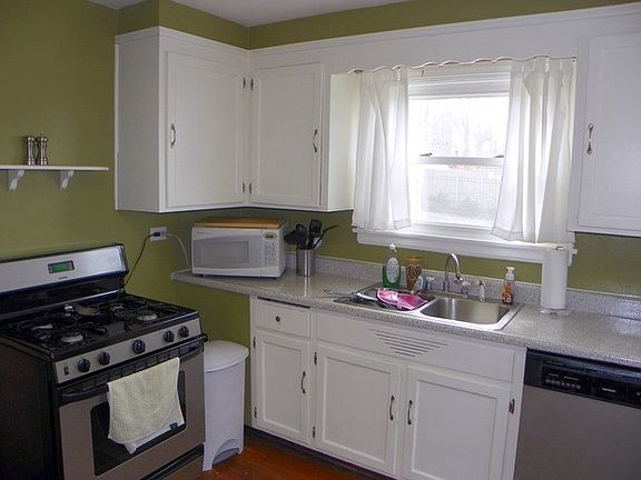 5th image of 2745 W 95th Pl