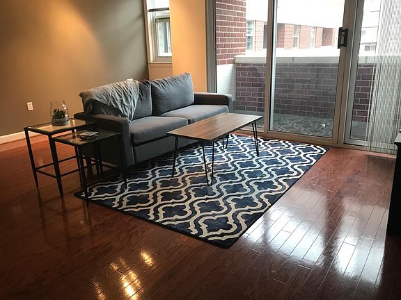 4th image of 880 N Pollard St #1000