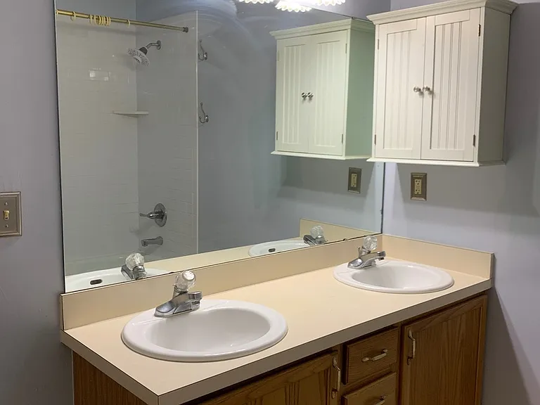 1742 Nestlewood Ln — Photo 17