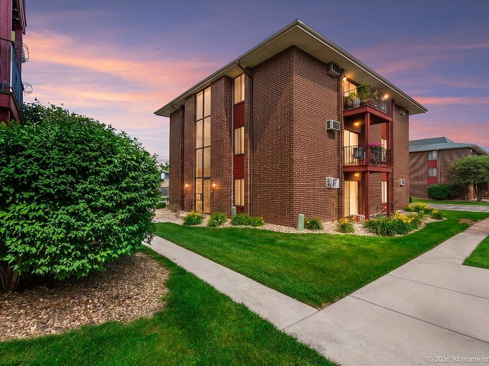 1st image of 15816 Terrace Dr #3W