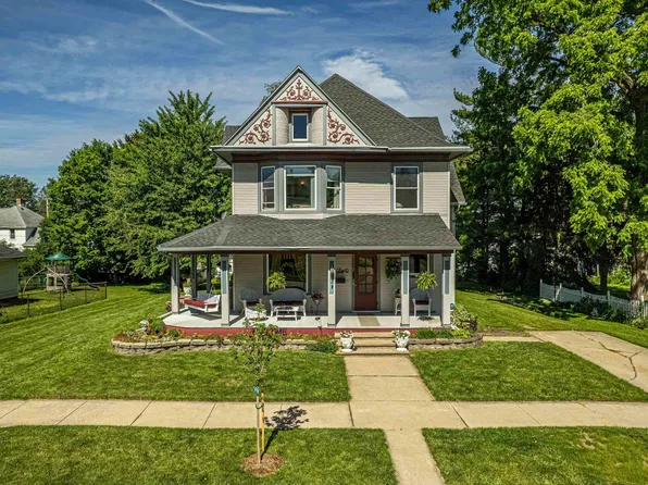 619 21st St, Monroe, WI 53566