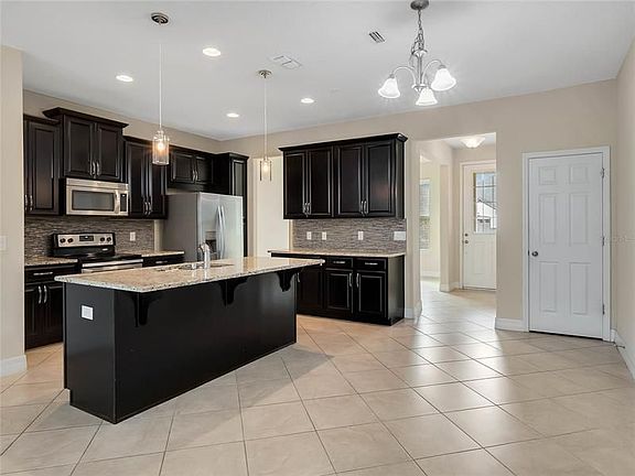 5th image of 8965 Fullerwood Ave