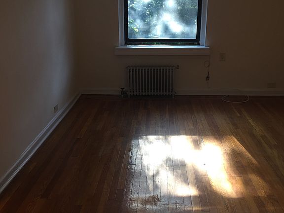 4th image of 4317 48th St APT 4A
