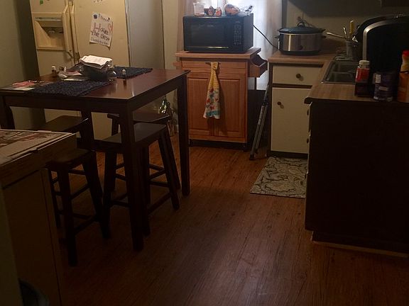 4th image of 214 W Thomas St APT 3