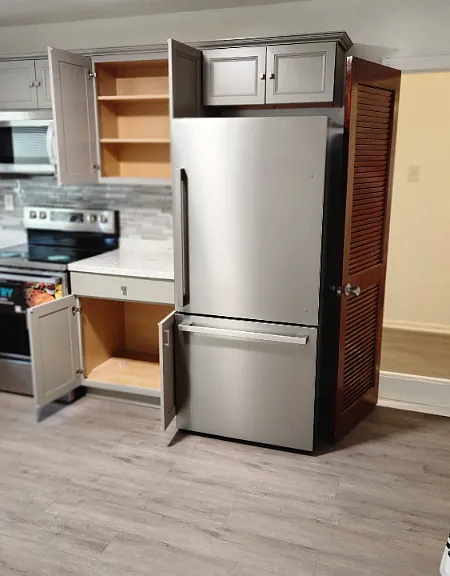 409 Park Ave — Photo 2