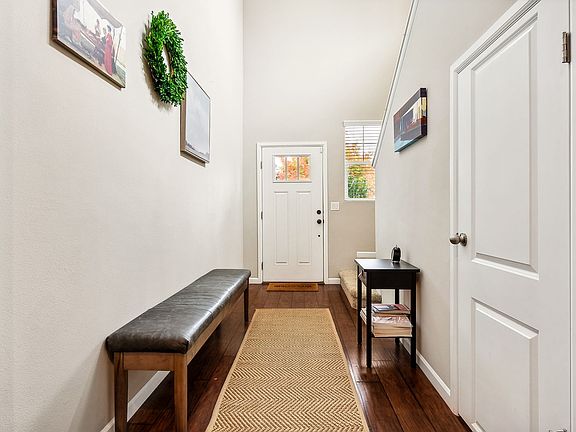 3rd image of 8965 Corona St NE