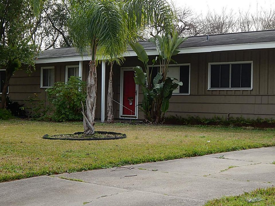 1st image of 815 23rd Ave N