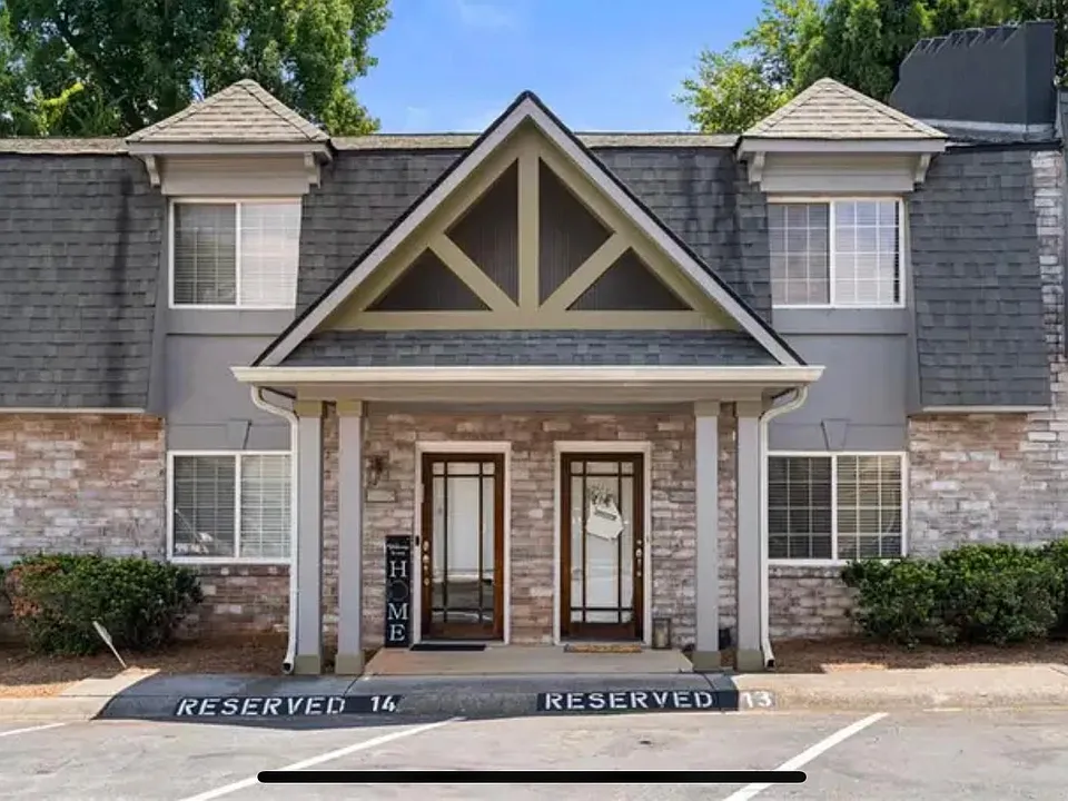 105 Rondak Cir SE