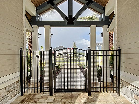 4th image of 92680 Shipton Ln