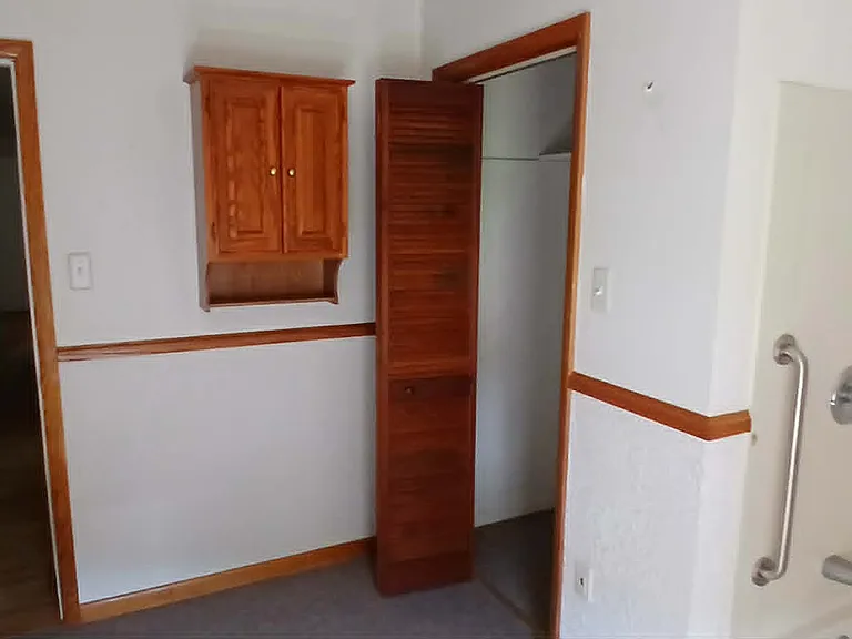 648 Linden Ave — Photo 16