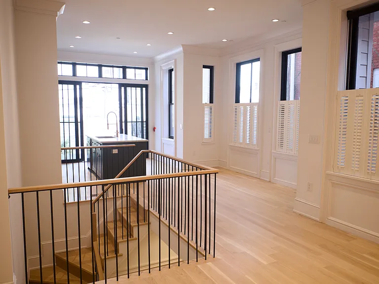 1227 N 6th St #6 — Photo 46