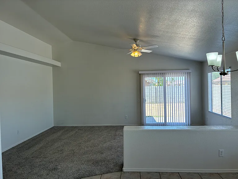 10422 W Windsor Blvd — Photo 15