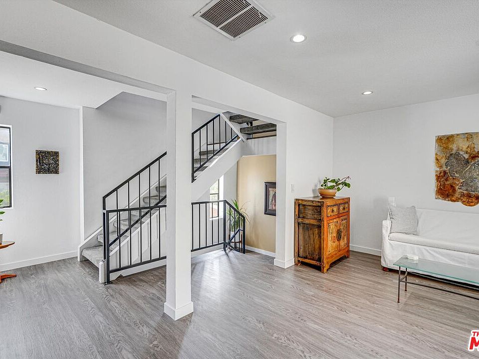 1st image of 411 Pioneer Dr Unit 5