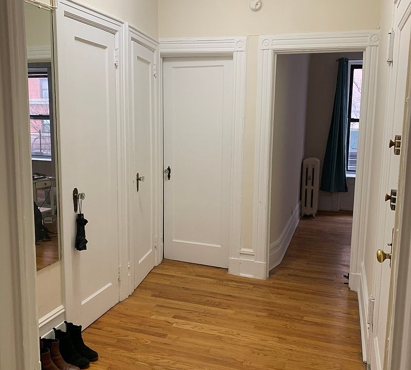 1st image of 1432 Lexington Ave #1