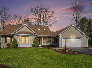 158 Eaglesfield Way, Fairport, NY