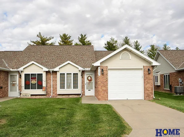 2502 Hollyhock Cir #2, Lincoln, NE 68521