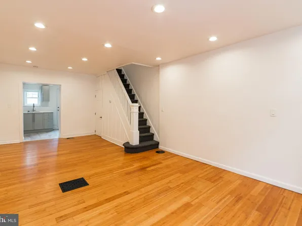 1406 S Bouvier St, Philadelphia, PA 19146