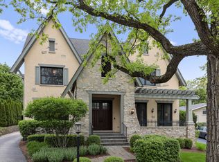 532 Walker Rd, Hinsdale, IL 60521