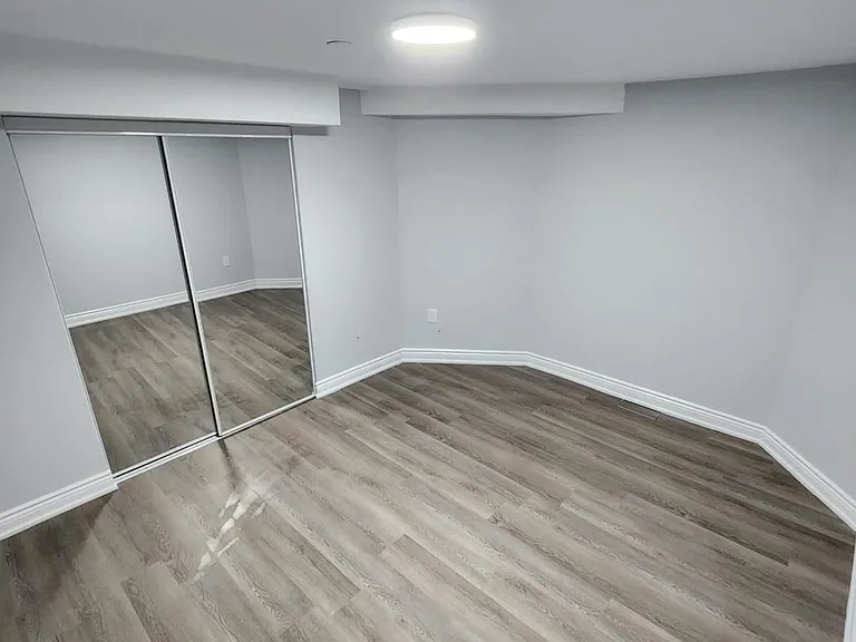 137 Sunforest Dr — Photo 5