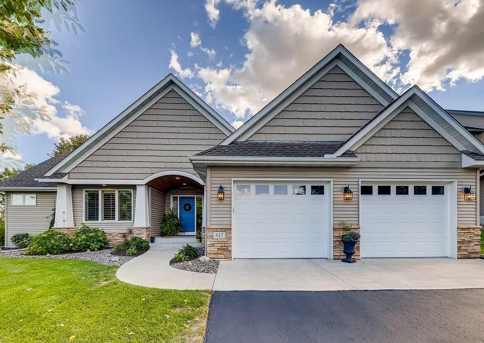 1st image of 617 Ridgewood Ln