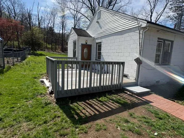 8 Delano Grv, Monroe, NY 10950