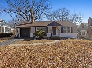 8821 Virginia Ln, Kansas City, MO 64114