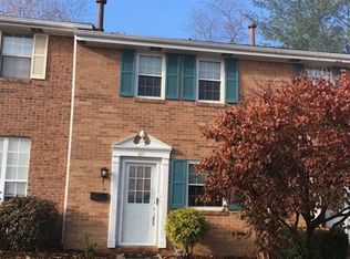 611 Newton Sq, Coraopolis, PA 15108