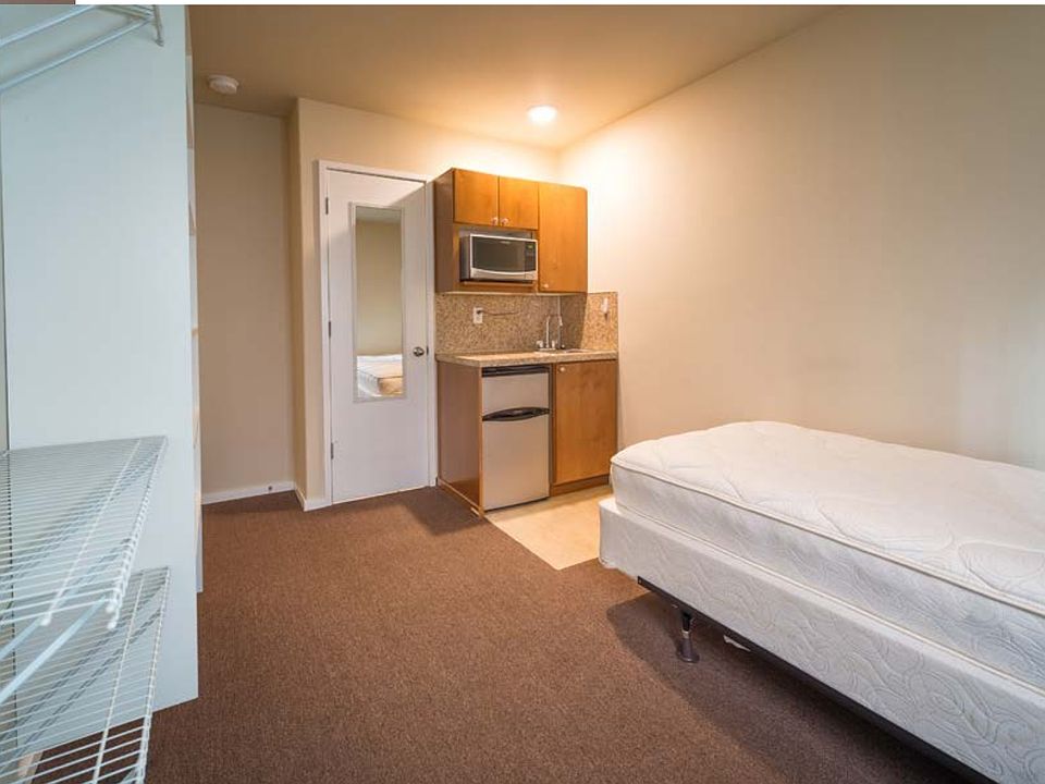 2nd image of 315 10th Ave Unit A1