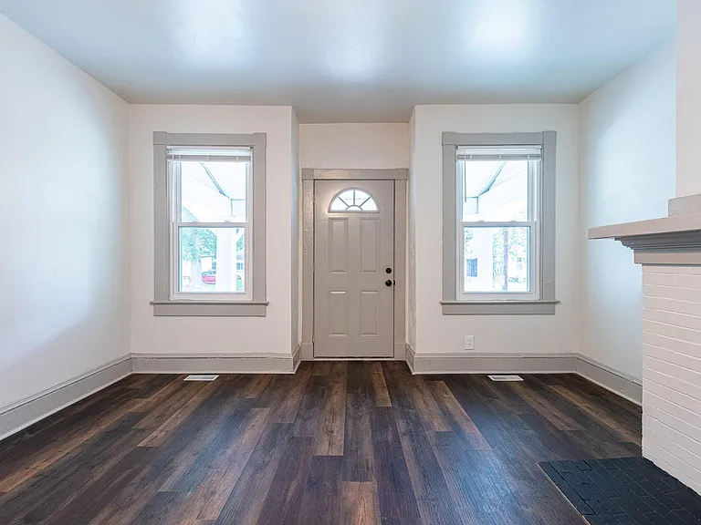 441 Maryland Ave — Photo 9