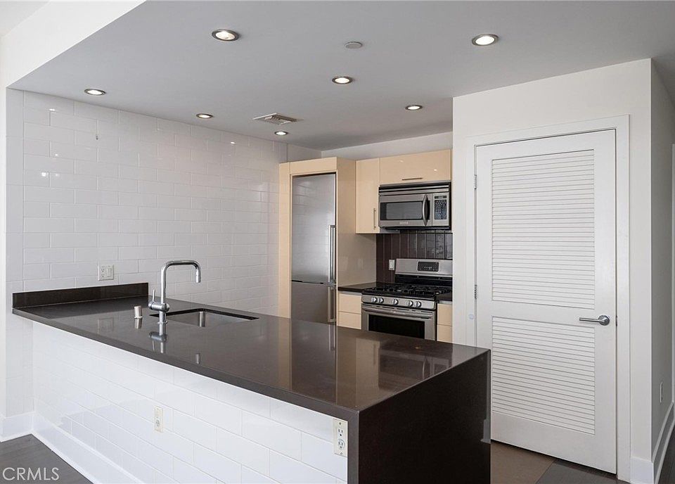 1st image of 1700 Sawtelle Blvd Penthouse 3