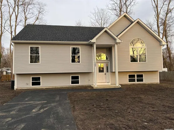 49 Lafayette Drive, Shirley, NY 11967