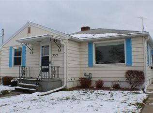 2319 Lincoln Ave, Two Rivers, WI 54241