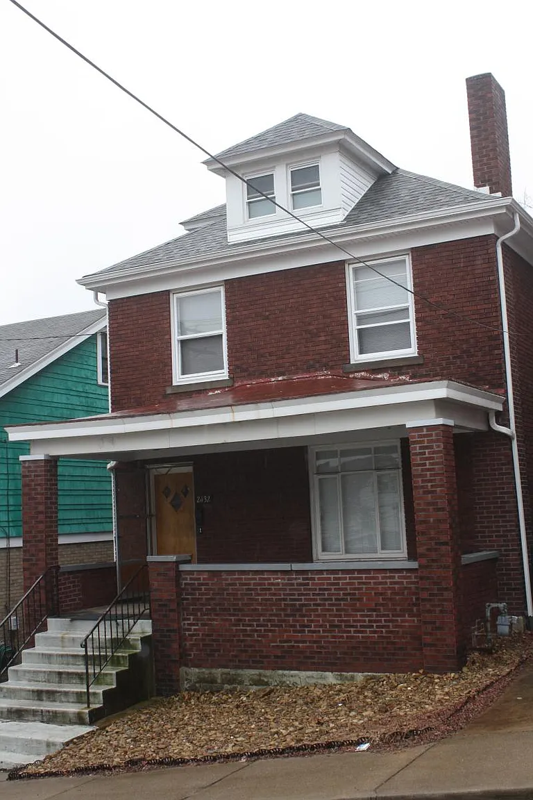 2432 Saranac Ave photo 1