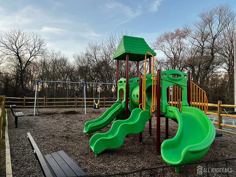 309 Mazzeo Dr — Photo 23