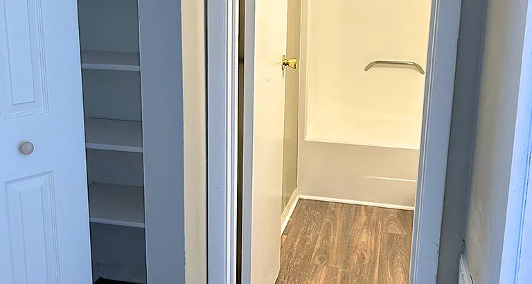 Westgate Apartments — Photo 6