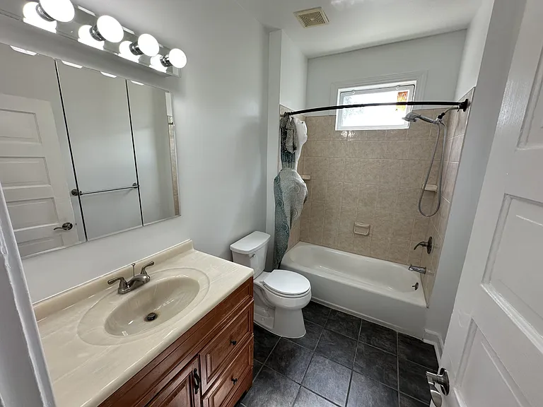 901 Alabama Ave SE — Photo 6
