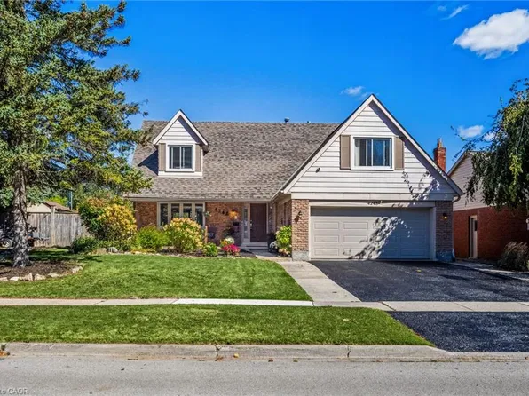4248 Dunvegan Rd, Burlington, ON L7L 1P8