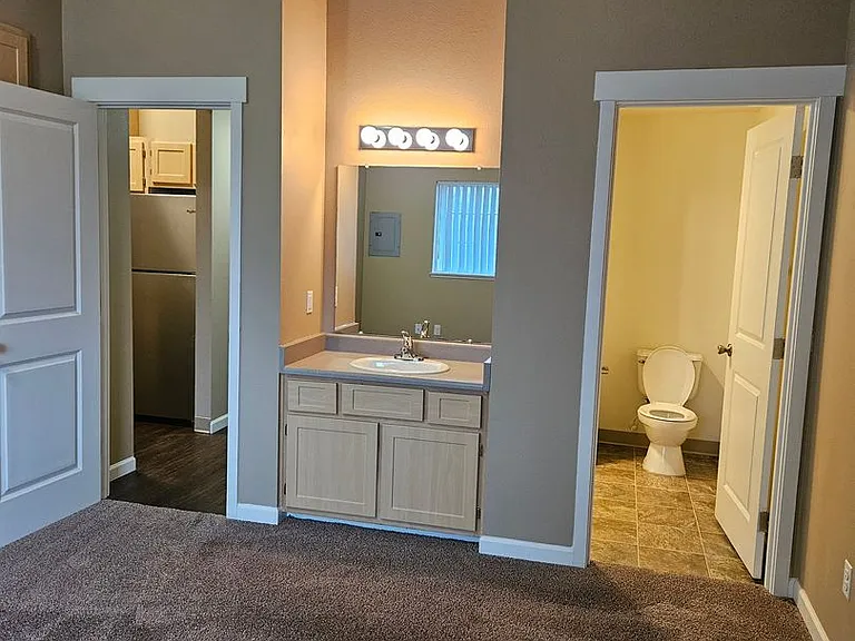 Vista Pointe Apartments in South Salem Oregon Comfortable Living Near Shopping and I5 — Photo 81