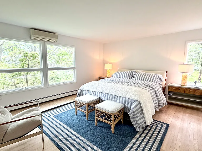 19 Peconic Ave — Photo 6