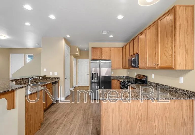 1201 N Warm Springs Trl — Photo 8