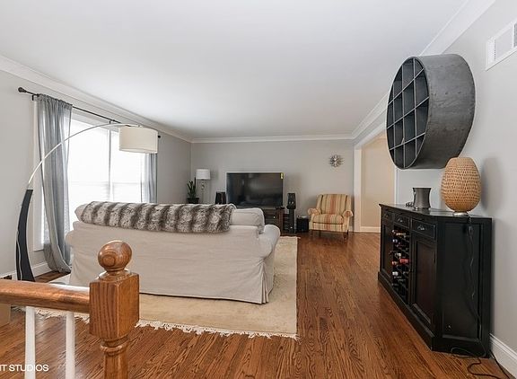 5th image of 900 King Richards Ct