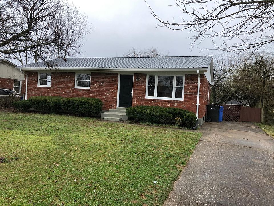 1st image of 386 Woodston Ct