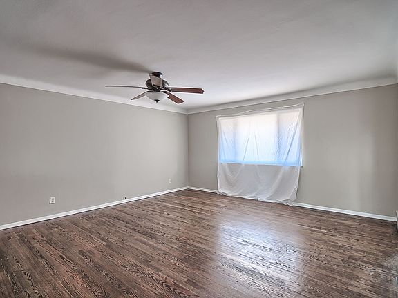 5th image of 2635 Wessex Dr
