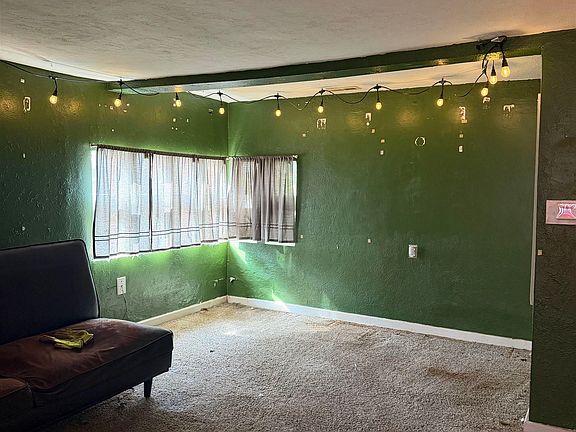 5th image of 108 W Summit Ave