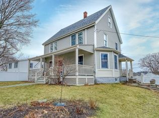 20 Robinwood Rd, Dedham, MA 02026