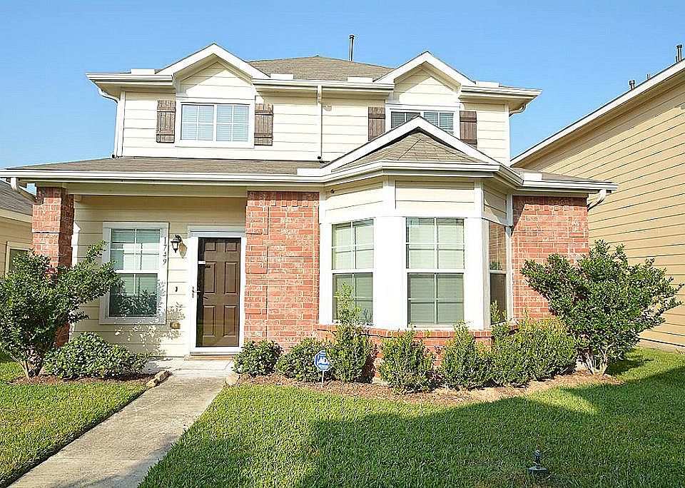 1st image of 1749 Nichole Woods Dr